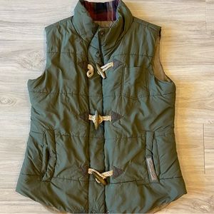 Legendary Whitetails Army Green Puffer Vest